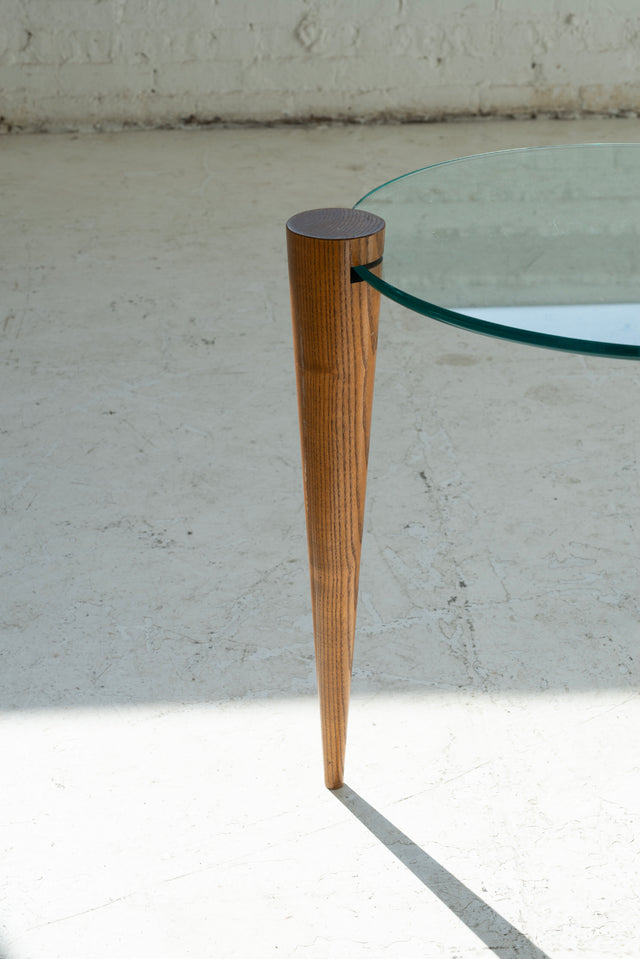 Pair of Mid-Century Modern Side Tables in The Style of Gilbert Rohde